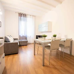  Apartamento Leoncino Italia